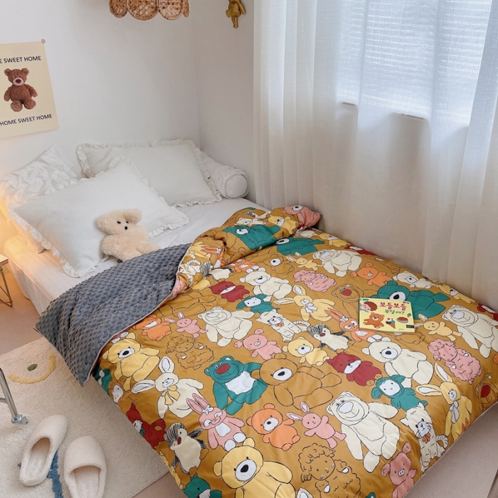 91家纺网 家纺一手货源 找家纺 星期八 2021新款韩国超ins进口安抚豆豆被子春秋被 熊出没