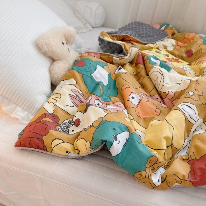 91家纺网 家纺一手货源 找家纺 星期八 2021新款韩国超ins进口安抚豆豆被子春秋被 熊出没