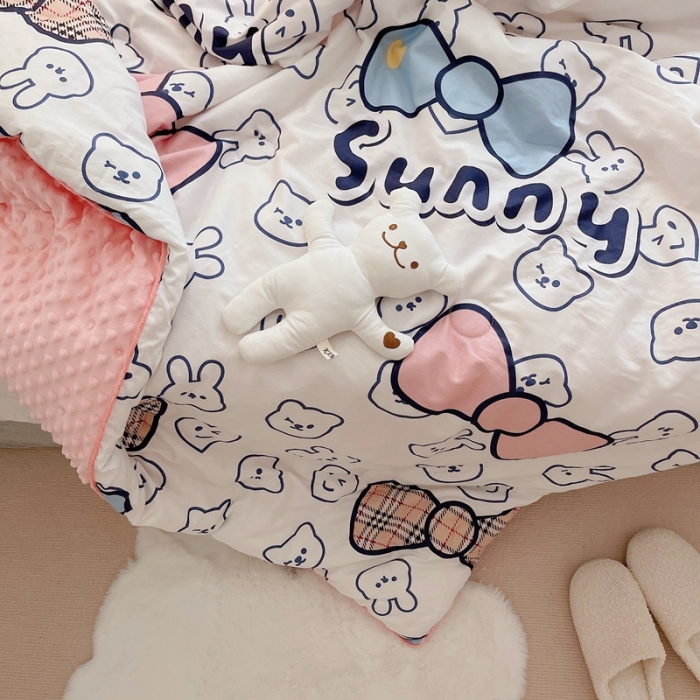 91家纺网 家纺一手货源 找家纺 星期八 2021新款韩国超ins进口安抚豆豆被子春秋被 kitty