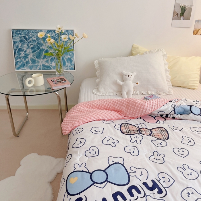 91家纺网 家纺一手货源 找家纺 星期八 2021新款韩国超ins进口安抚豆豆被子春秋被 kitty