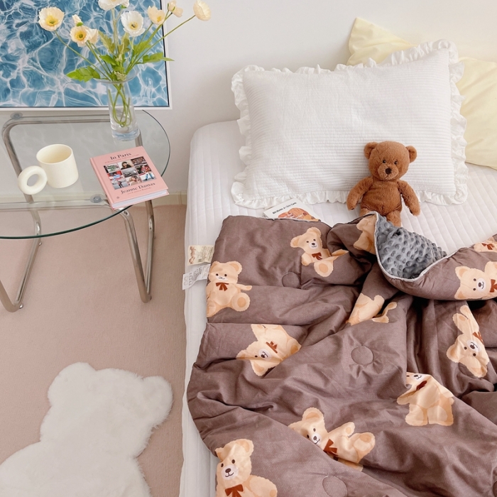 91家纺网 家纺一手货源 找家纺 星期八 2021新款韩国超ins进口安抚豆豆被子春秋被 咖啡熊