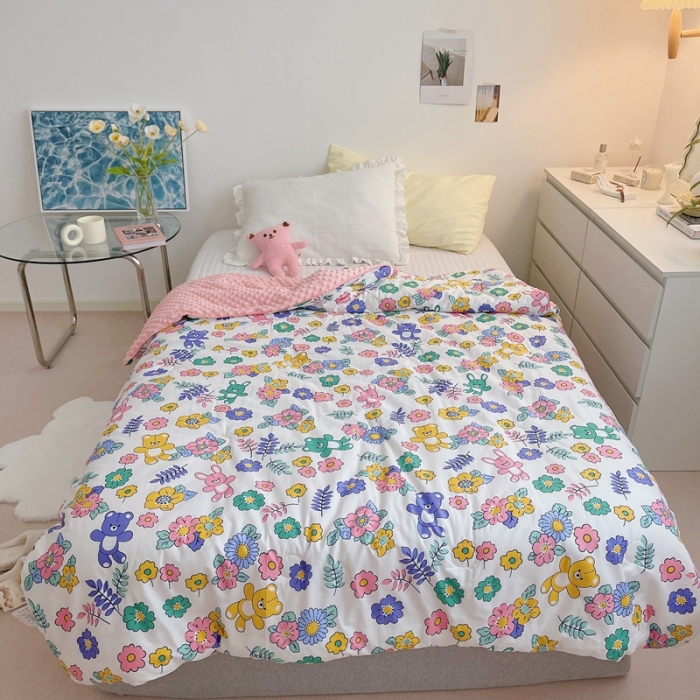 91家纺网 家纺一手货源 找家纺 星期八 2021新款韩国超ins进口安抚豆豆被子春秋被 快乐小兔