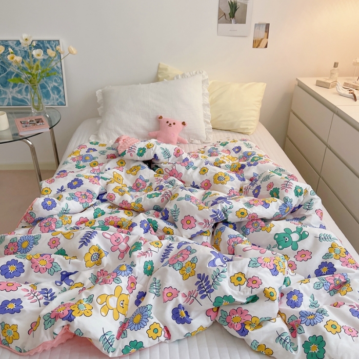 91家纺网 家纺一手货源 找家纺 星期八 2021新款韩国超ins进口安抚豆豆被子春秋被 快乐小兔