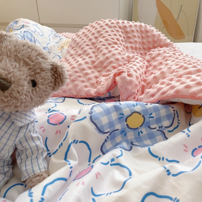 91家纺网 家纺一手货源 找家纺 星期八 2021新款韩国超ins进口安抚豆豆被子春秋被 蓝色小花