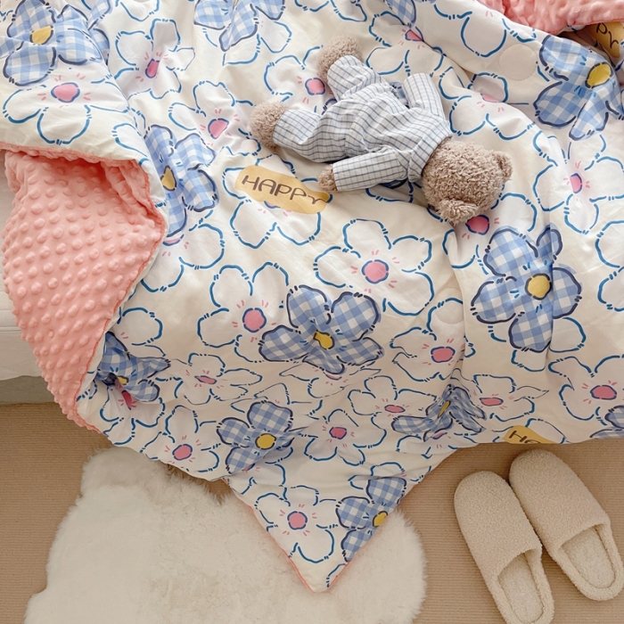 91家纺网 家纺一手货源 找家纺 星期八 2021新款韩国超ins进口安抚豆豆被子春秋被 蓝色小花