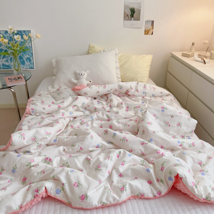 91家纺网 家纺一手货源 找家纺 星期八 2021新款韩国超ins进口安抚豆豆被子春秋被 玫瑰