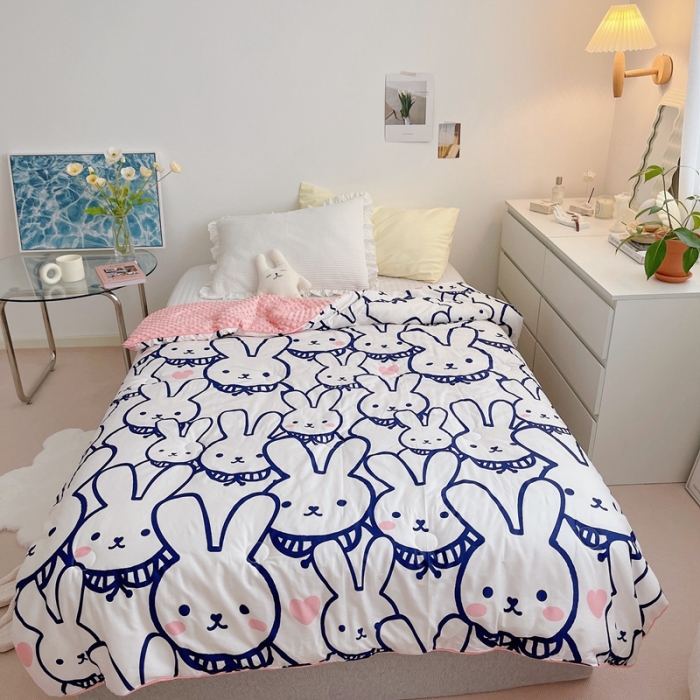 91家纺网 家纺一手货源 找家纺 星期八 2021新款韩国超ins进口安抚豆豆被子春秋被帮帮兔