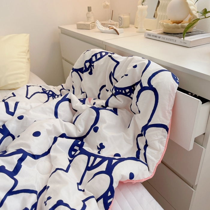 91家纺网 家纺一手货源 找家纺 星期八 2021新款韩国超ins进口安抚豆豆被子春秋被帮帮兔