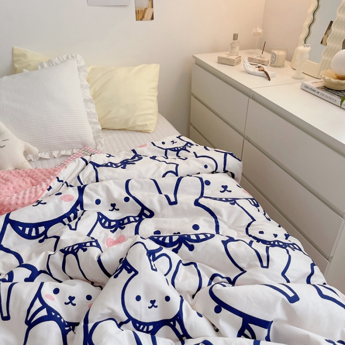 91家纺网 家纺一手货源 找家纺 星期八 2021新款韩国超ins进口安抚豆豆被子春秋被帮帮兔