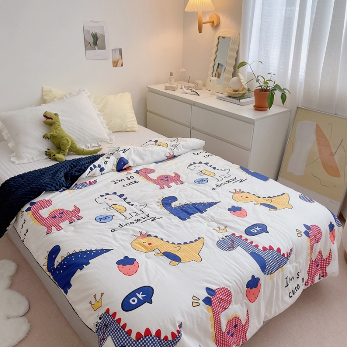 91家纺网 家纺一手货源 找家纺 星期八 2021新款韩国超ins进口安抚豆豆被子春秋被 小恐龙