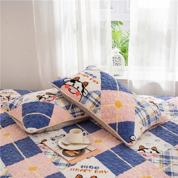 91家纺网 家纺一手货源 找家纺 美优兰2021新款加厚牛奶绒榻榻米垫床垫加厚床盖可爱小牛