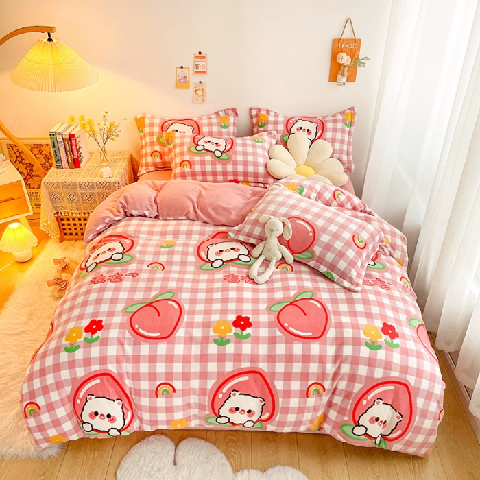 91家纺网 家纺一手货源 找家纺 沐棉 2021新款卡通牛奶绒四件套新拍 蜜桃熊