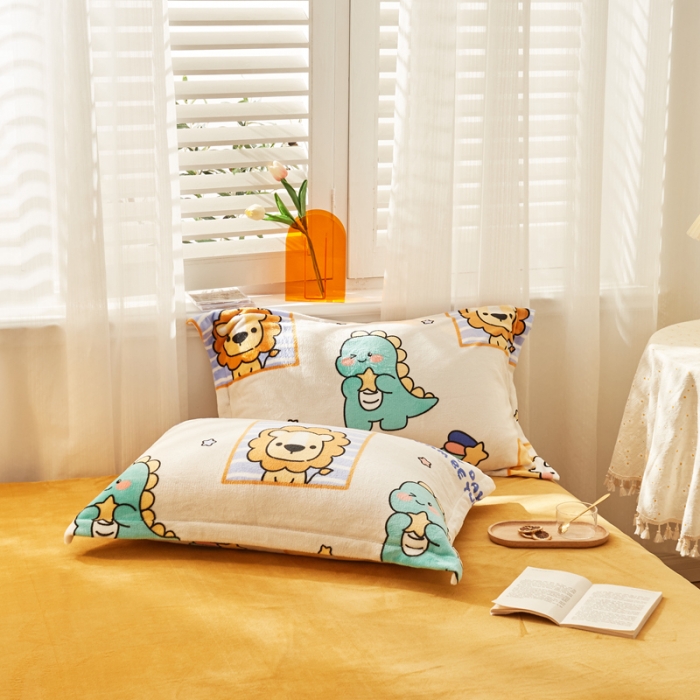 91家纺网 家纺一手货源 找家纺 佰亿莱 2024新款高克重牛奶绒印花四件套 动物世界