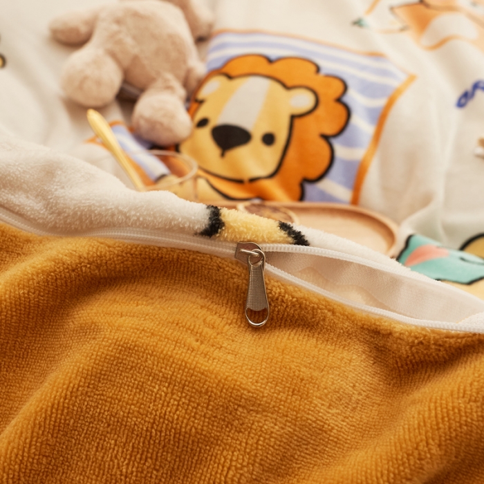 91家纺网 家纺一手货源 找家纺 佰亿莱 2024新款高克重牛奶绒印花四件套 动物世界