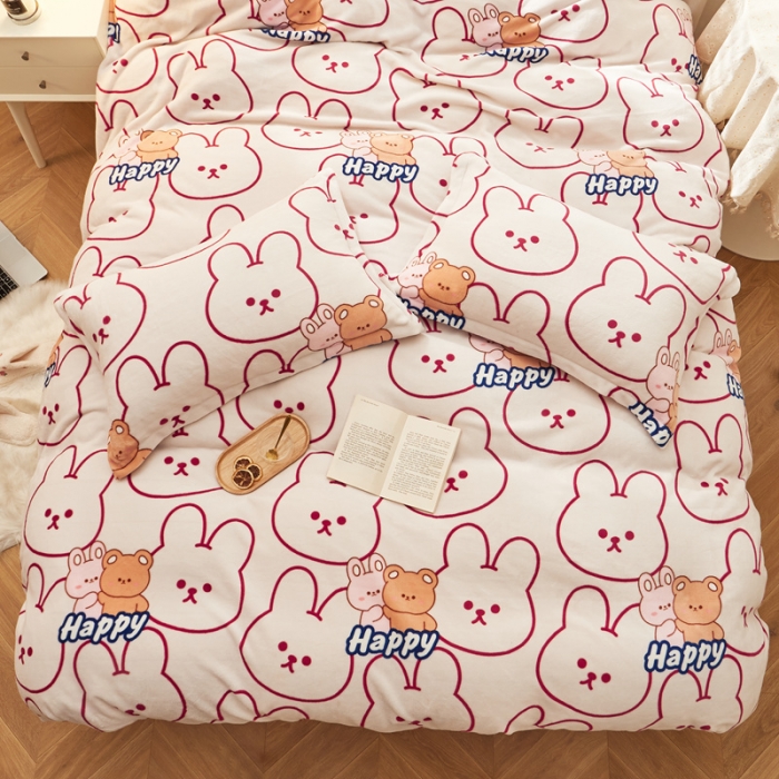 91家纺网 家纺一手货源 找家纺 佰亿莱 2024新款高克重牛奶绒印花四件套 两小无猜