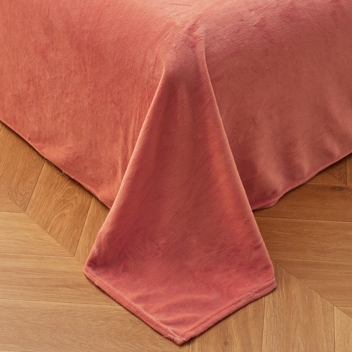 91家纺网 家纺一手货源 找家纺 佰亿莱 2024新款高克重牛奶绒印花四件套 两小无猜