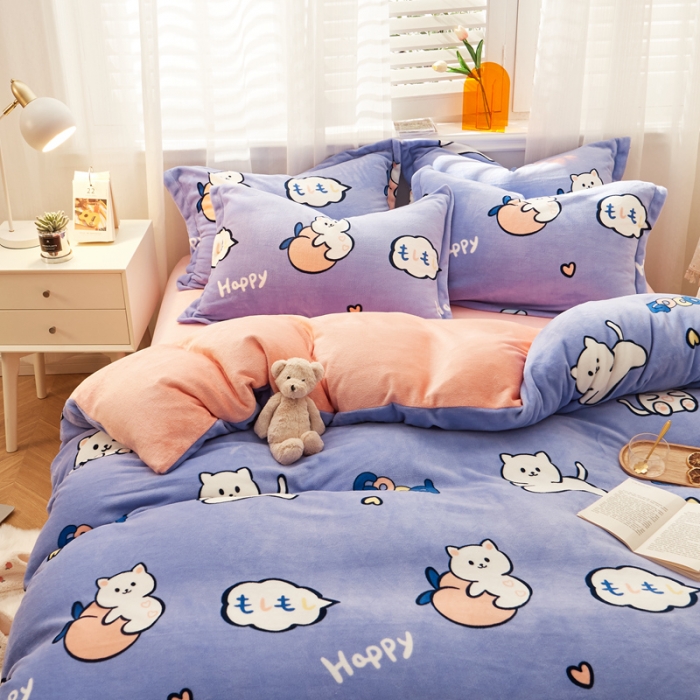 91家纺网 家纺一手货源 找家纺 佰亿莱 2024新款高克重牛奶绒印花四件套 牛奶猫