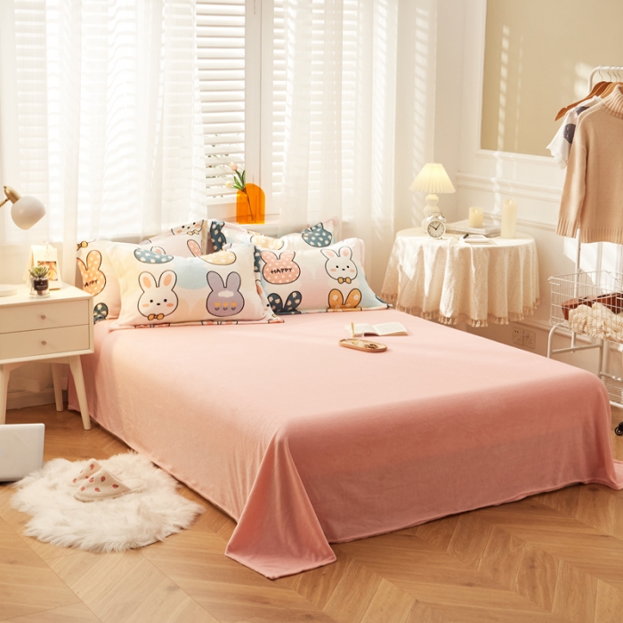 91家纺网 家纺一手货源 找家纺 佰亿莱 2024新款高克重牛奶绒印花四件套 七彩兔