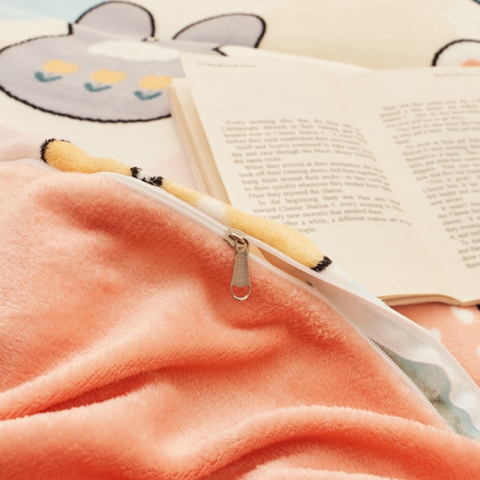 91家纺网 家纺一手货源 找家纺 佰亿莱 2024新款高克重牛奶绒印花四件套 七彩兔