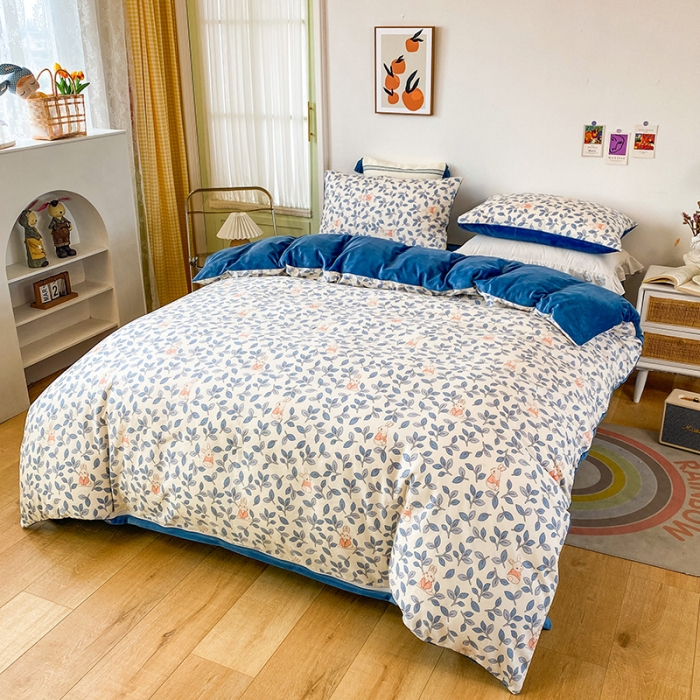 91家纺网 家纺一手货源 找家纺 珺柔家纺2021新款全棉印花水晶绒四件套菲菲兔蓝PPP