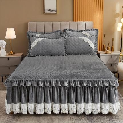 91家纺网 家纺一手货源 找家纺 （总）宜凡家纺 2021新款水晶绒夹棉绗缝床裙三件套