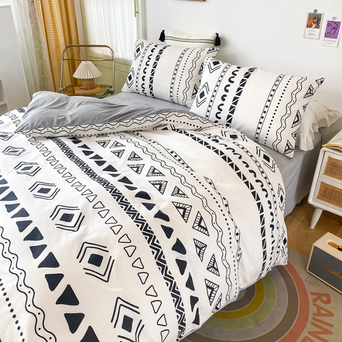 91家纺网 家纺一手货源 找家纺 珺柔家纺2021新款全棉印花水晶绒四件套黑白调