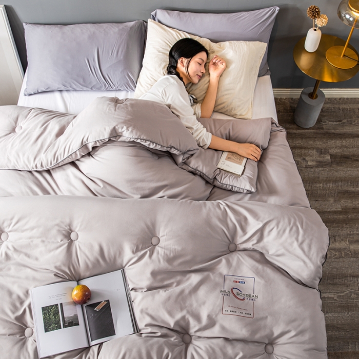 91家纺网 家纺一手货源 找家纺 被靠被 2023白金双合芯牛奶蛋白大豆蛋白冬被春秋被 灰色