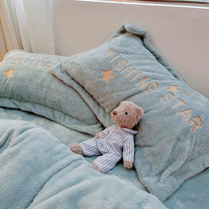 91家纺网 家纺一手货源 找家纺 雅居纺 2022新款泰迪绒绣花四件套拍摄风格1 许愿星-蓝