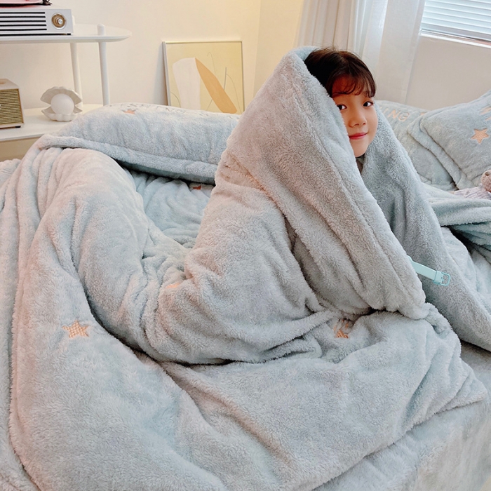 91家纺网 家纺一手货源 找家纺 雅居纺 2022新款泰迪绒绣花四件套拍摄风格1 许愿星-蓝