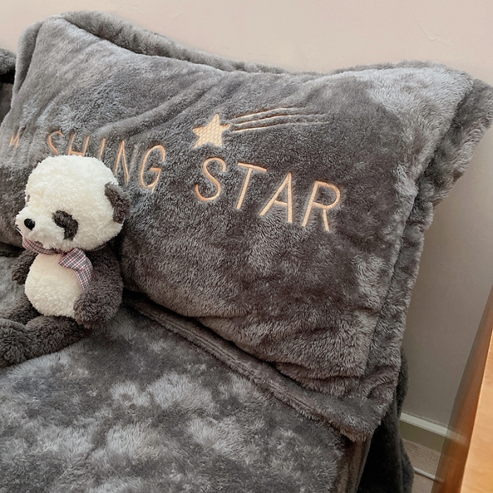 91家纺网 家纺一手货源 找家纺 雅居纺 2022新款泰迪绒绣花四件套拍摄风格1 许愿星-深灰