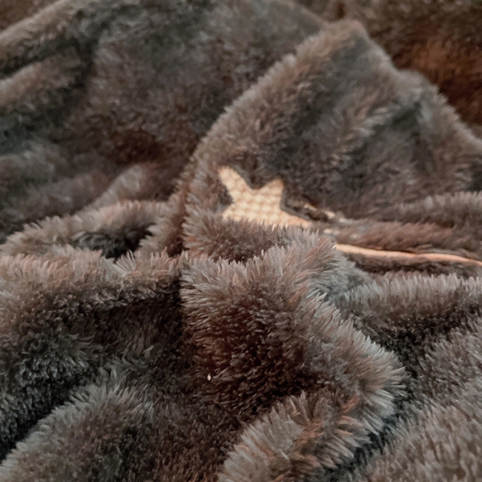 91家纺网 家纺一手货源 找家纺 雅居纺 2022新款泰迪绒绣花四件套拍摄风格1许愿星-优雅灰