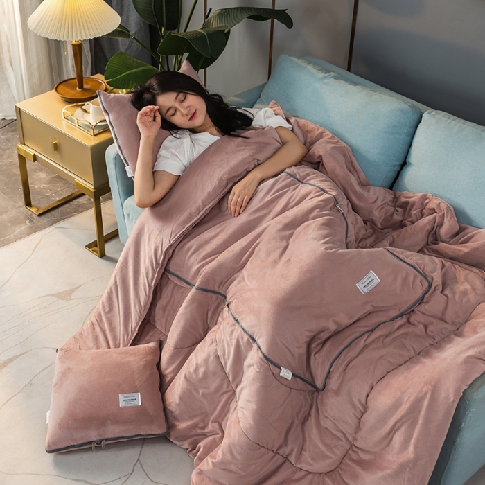 91家纺网 家纺一手货源 找家纺 照世家2021新款水晶绒抱枕-贴布绣 豆沙