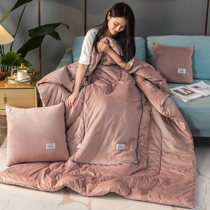 91家纺网 家纺一手货源 找家纺 照世家2021新款水晶绒抱枕-贴布绣 豆沙