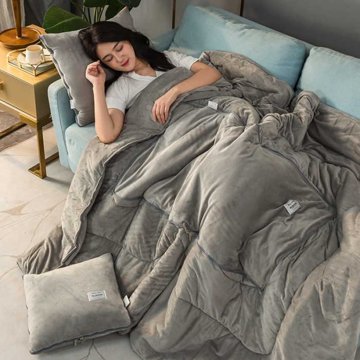 91家纺网 家纺一手货源 找家纺 照世家2021新款水晶绒抱枕-贴布绣 灰色