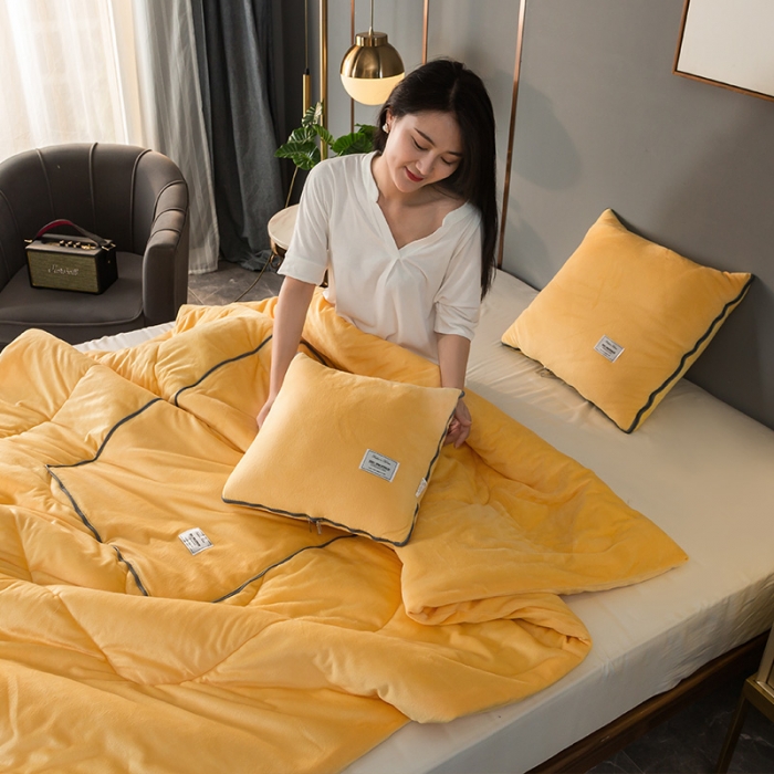 91家纺网 家纺一手货源 找家纺 照世家2021新款水晶绒抱枕-贴布绣 姜黄