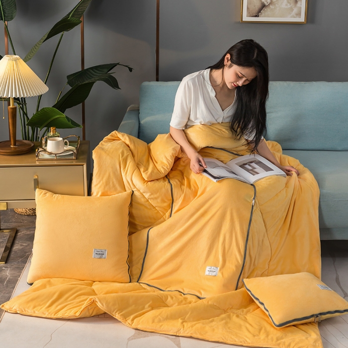 91家纺网 家纺一手货源 找家纺 照世家2021新款水晶绒抱枕-贴布绣 姜黄