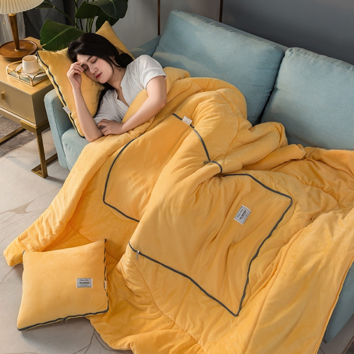 91家纺网 家纺一手货源 找家纺 照世家2021新款水晶绒抱枕-贴布绣 姜黄