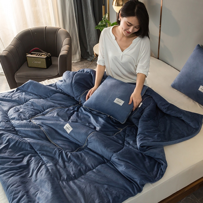 91家纺网 家纺一手货源 找家纺 照世家2021新款水晶绒抱枕-贴布绣 蓝色