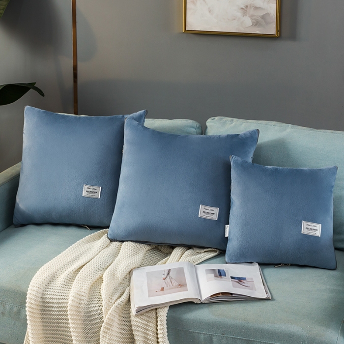 91家纺网 家纺一手货源 找家纺 照世家2021新款水晶绒抱枕-贴布绣 浅蓝