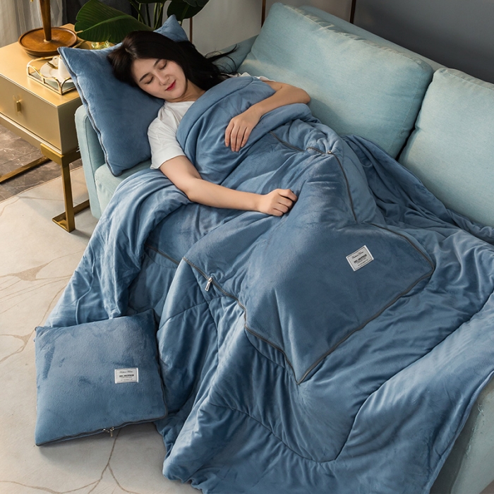 91家纺网 家纺一手货源 找家纺 照世家2021新款水晶绒抱枕-贴布绣 浅蓝