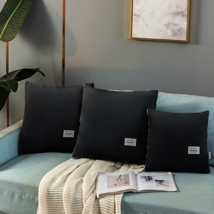 91家纺网 家纺一手货源 找家纺 照世家2021新款水晶绒抱枕-贴布绣 深灰