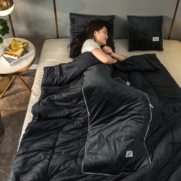 91家纺网 家纺一手货源 找家纺 照世家2021新款水晶绒抱枕-贴布绣 深灰