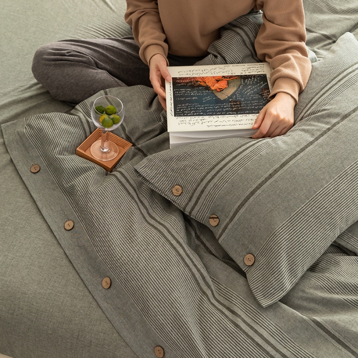 91家纺网 家纺一手货源 找家纺 华超针织 2021新款水洗纽扣提花四件套 灰绿