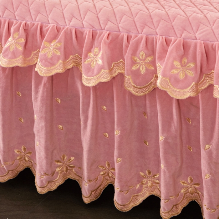 91家纺网 家纺一手货源 找家纺 恒爱2021新款轻奢系列刺绣款单床裙 香妃粉