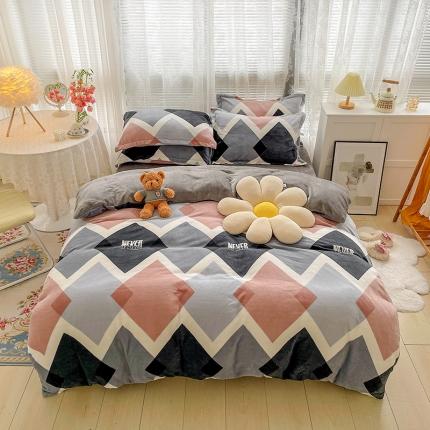 91家纺网 家纺一手货源 找家纺 寐居家纺 2021新款牛奶绒单被套实拍图 菱形格