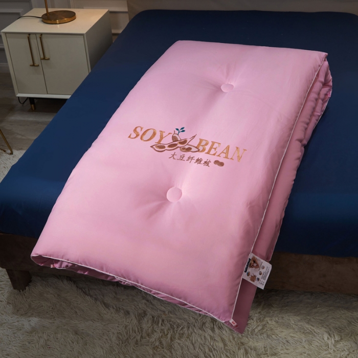 91家纺网 家纺一手货源 找家纺 天瑜家纺 2023洛卡棉冬被秋冬被子丝棉被芯 大豆被-粉色