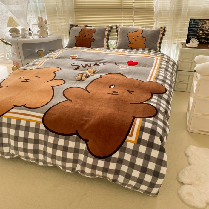 91家纺网 家纺一手货源 找家纺 慕尚 2022新款北欧牛奶绒大版四件套实拍图 好朋友