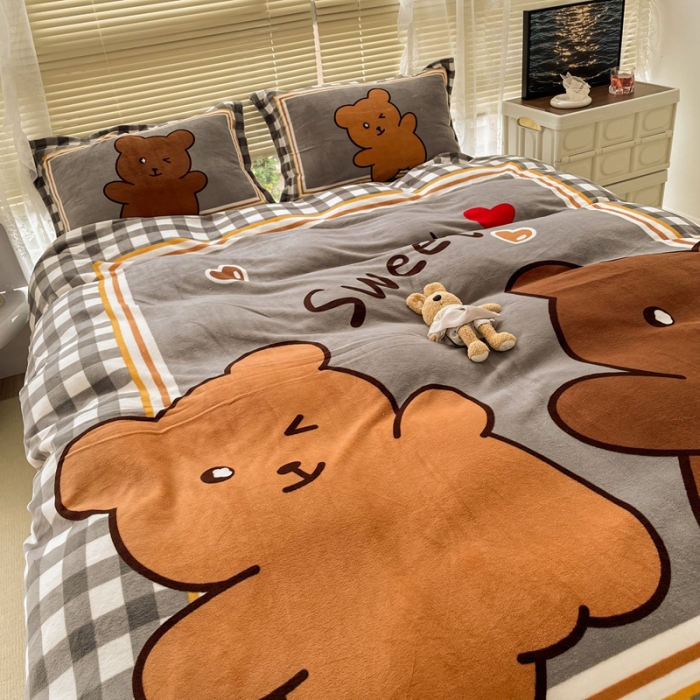 91家纺网 家纺一手货源 找家纺 慕尚 2022新款北欧牛奶绒大版四件套实拍图 好朋友