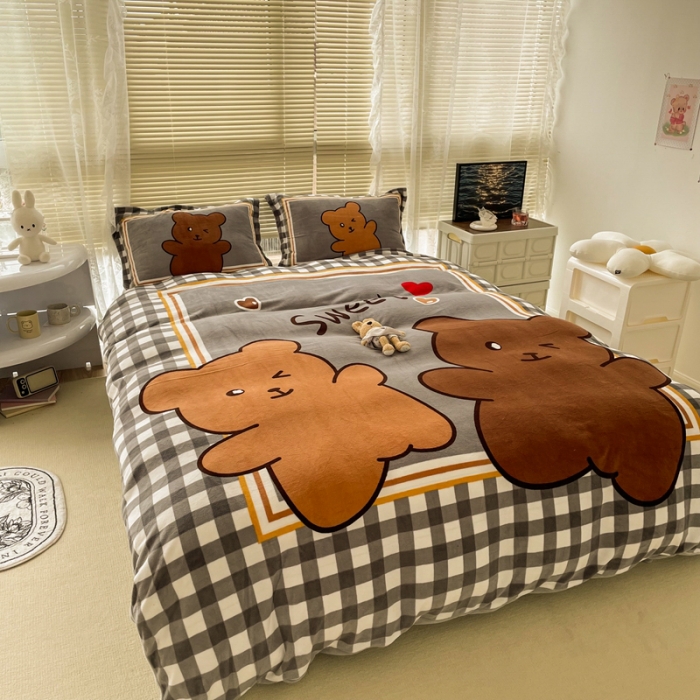 91家纺网 家纺一手货源 找家纺 慕尚 2022新款北欧牛奶绒大版四件套实拍图 好朋友