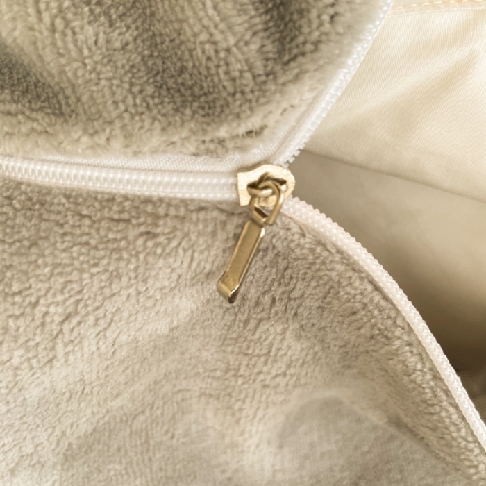 91家纺网 家纺一手货源 找家纺 慕尚 2022新款北欧牛奶绒大版四件套实拍图 可爱笑脸